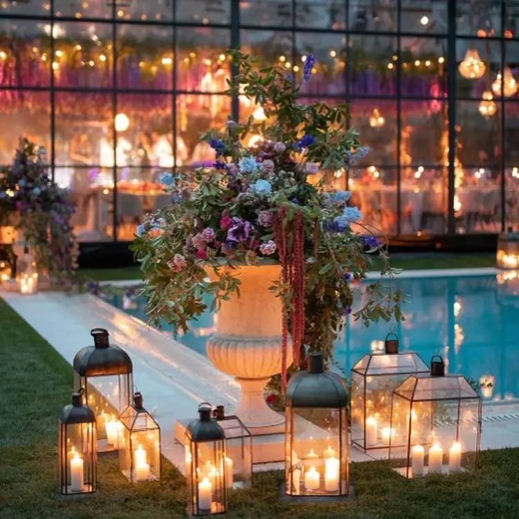Leslie Mastin Events. Your Guide to an Inspired Event. Beautiful wedding venue. Night time candles and floral